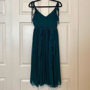 Lulus Never a Dull Moment Emerald Green Tie-Strap Pleated Midi Dress- Size Small